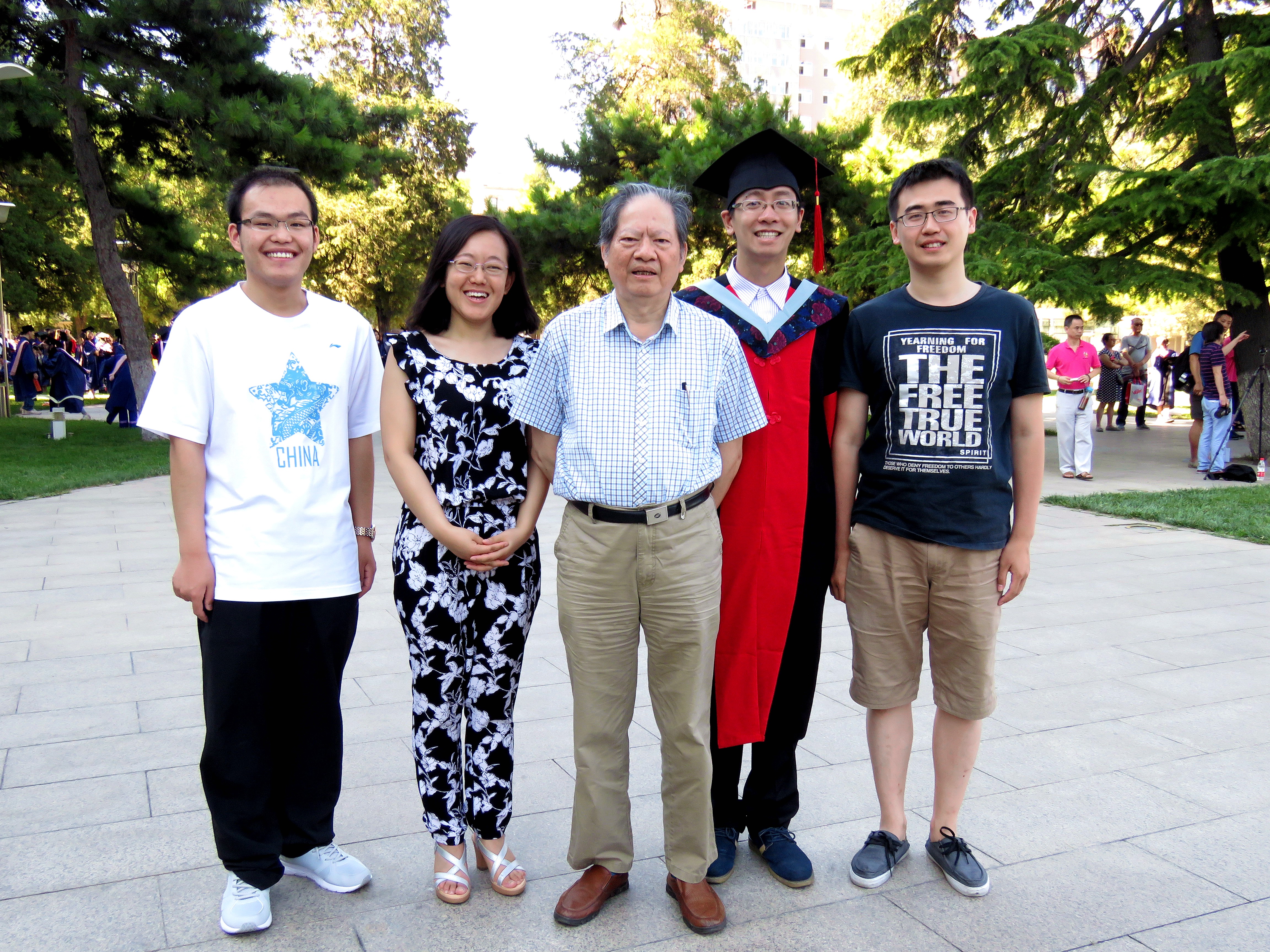 Professor Chen and his students. I am the left guy.